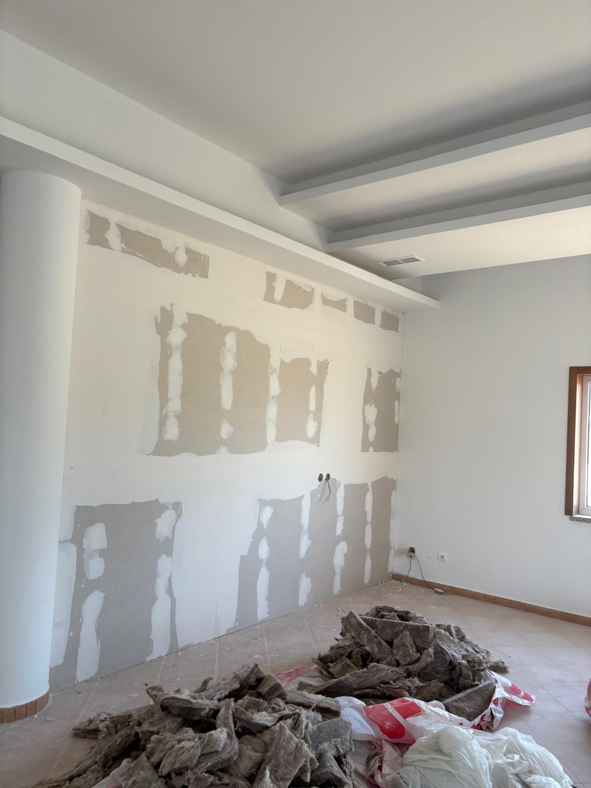Isolamento com Lã Mineral & Fita de Juntas