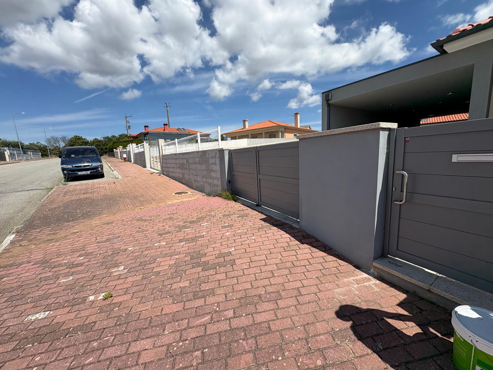 Moradia & Fachada Exterior com Capoto